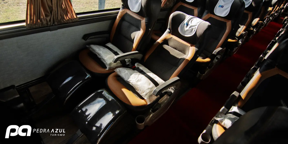 Locação de Ônibus, Micro-Ônibus, Vans e Veículos no ES Viagens em Grupo: Como o Fretamento de Ônibus Torna a Experiência Mais Econômica