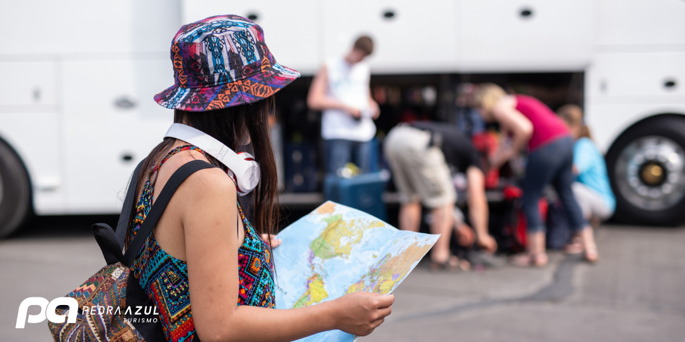 Locação de Ônibus, Micro-Ônibus, Vans e Veículos no ES Viagens Interestaduais com Mais Tranquilidade: Benefícios de Alugar um Ônibus