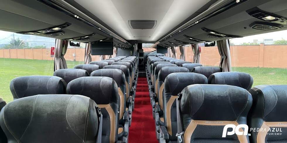Ônibus Executivo: Conforto Premium para Viagens de Média Distância 

