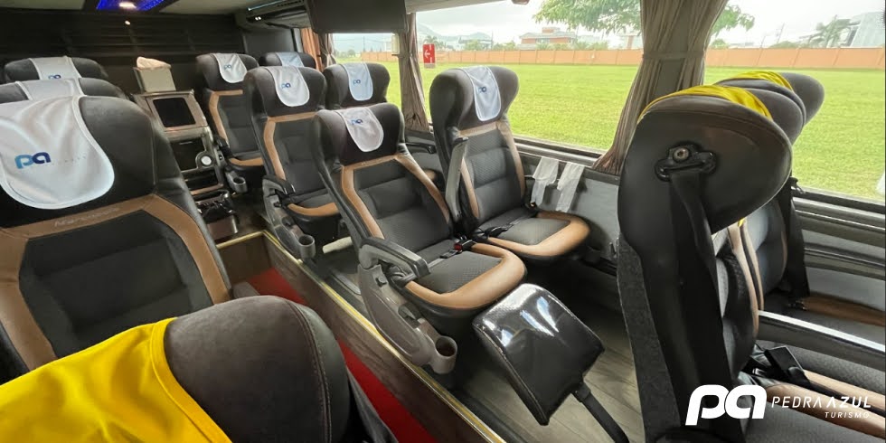 Locação de Ônibus, Micro-Ônibus, Vans e Veículos no ES Ônibus Leito Turismo: Experiência e Conforto Sem Igual